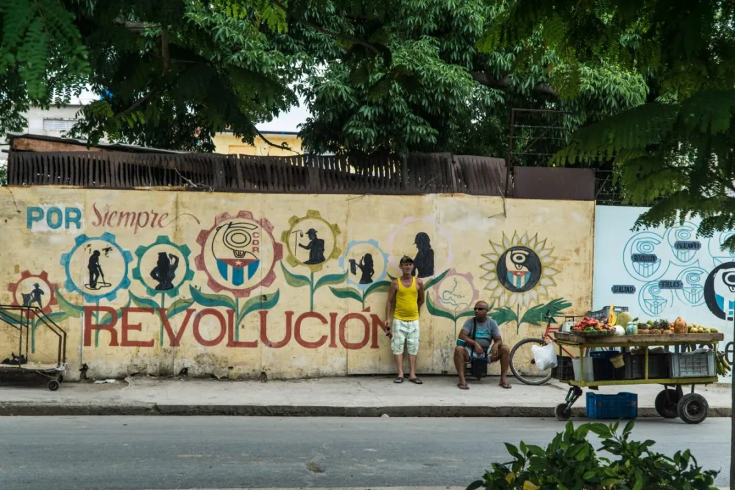 Revolucion-scaled-e1669907628159 Revolucion-scaled-e1669907628159